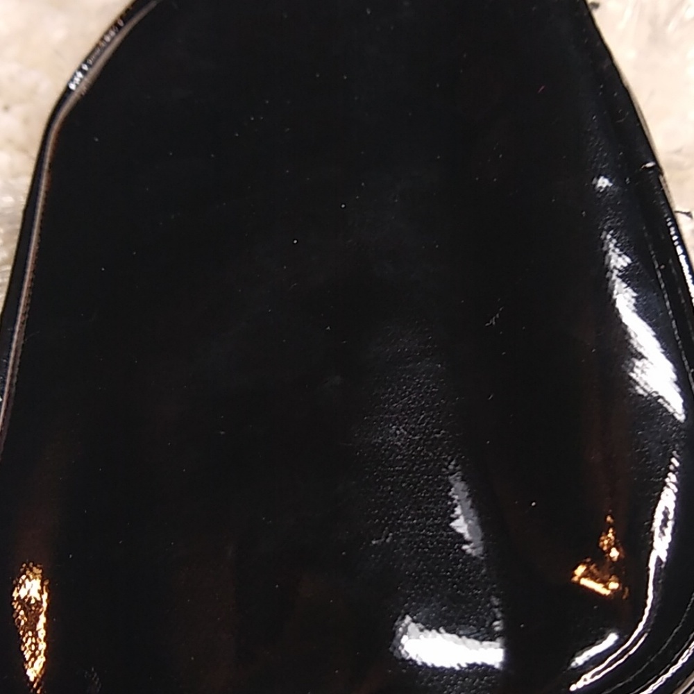 5 for $25 Urban DollKiss travel pouch - Picture 3 of 5
